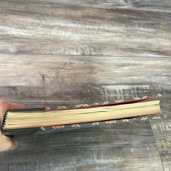 Diamond Fabric vintage coffee table book - Picture 3 of 4